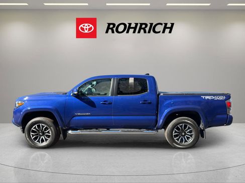 Used 2023 Toyota Tacoma TRD Sport image 9