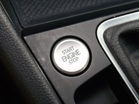 Used 2024 Volkswagen Jetta SE image 24