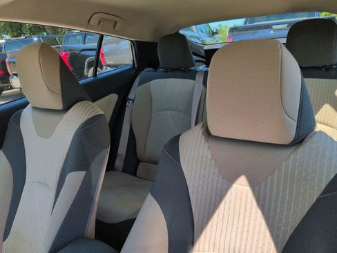 Used 2016 Toyota Prius Two FWD image 8