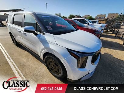 Used 2025 Kia Carnival