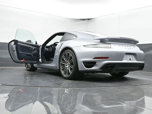 Used 2014 Porsche 911 Turbo S w/ Light Design Package image 67