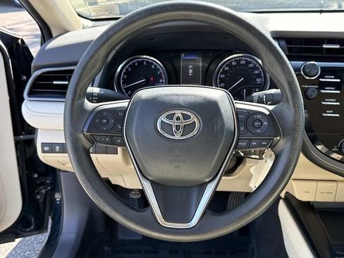 Used 2020 Toyota Camry LE FWD image 18