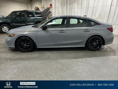 Used 2025 Honda Civic Sport image 5