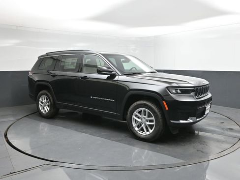 New 2026 Jeep Grand Cherokee L 2WD image 17