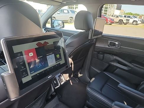 Certified 2023 Kia Sorento SX image 15