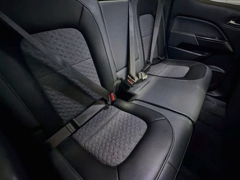 Used 2019 Chevrolet Colorado Z71 AWD/4WD image 14