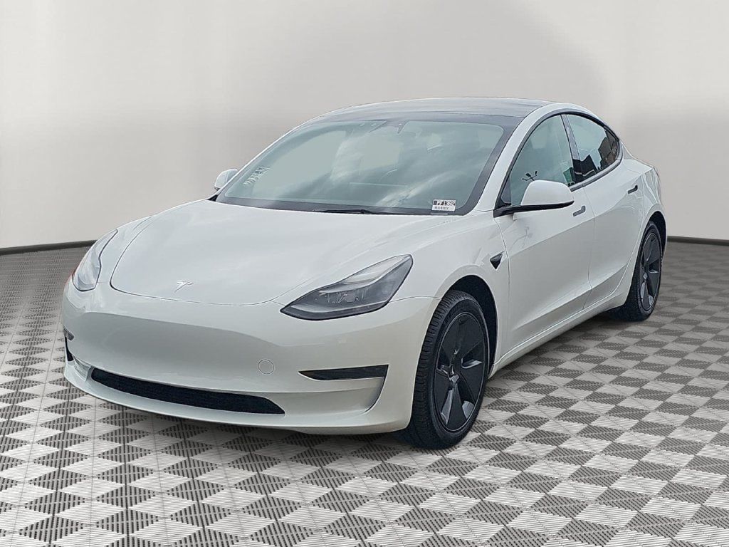 Used 2023 Tesla Model 3 Standard Range RWD image 7