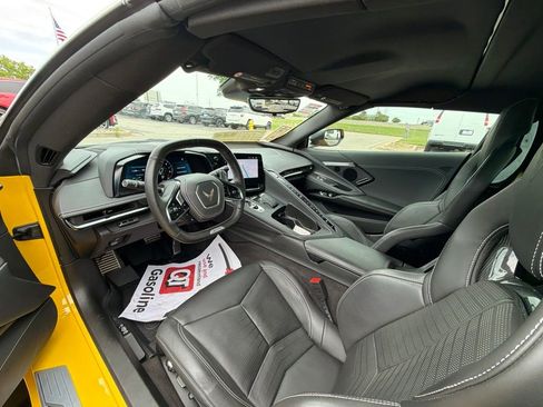 Used 2025 Chevrolet Corvette Z06 w/ Stealth Interior Trim Package RWD image 24
