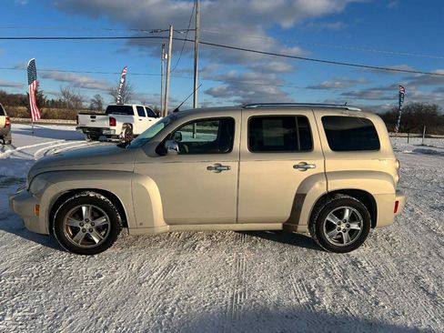 Used 2009 Chevrolet HHR LT image 5