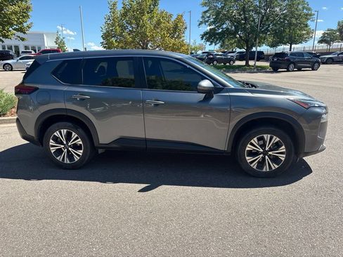 Used 2022 Nissan Rogue SV AWD/4WD image 6