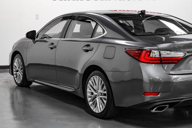 Used 2016 Lexus ES 350 w/ Ultra Luxury Package FWD image 13