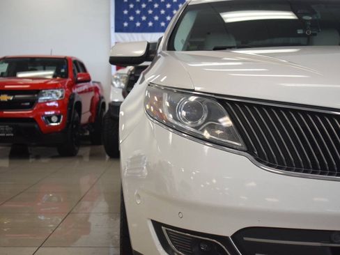 Used 2013 Lincoln MKS AWD image 10
