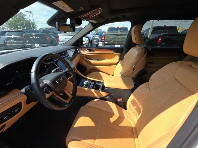 Used 2025 Jeep Grand Cherokee L Summit AWD/4WD image 21