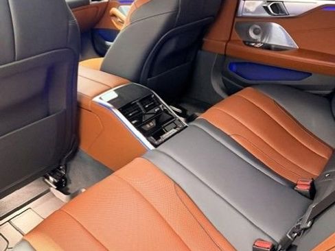 Used 2025 BMW ALPINA B8 xDrive Gran Coupe AWD/4WD image 31
