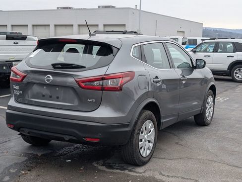 Used 2020 Nissan Rogue Sport S image 3