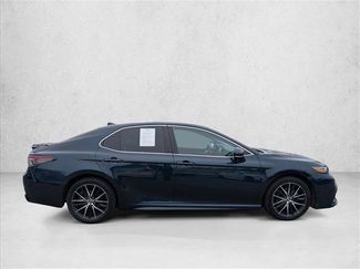 Used 2021 Toyota Camry SE w/ Convenience Package FWD video 4
