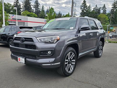 Certified 2022 Toyota 4Runner Limited AWD/4WD image 3