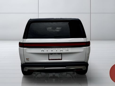 Used 2024 Rivian R1S Adventure AWD/4WD image 7