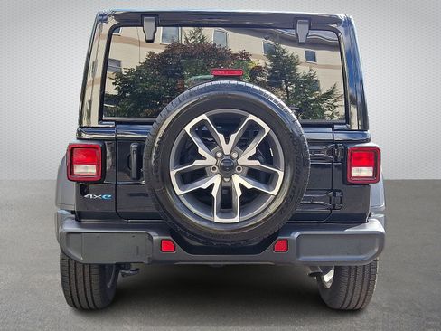 Used 2025 Jeep Wrangler Unlimited Sport S 4xe w/ Convenience Group image 5