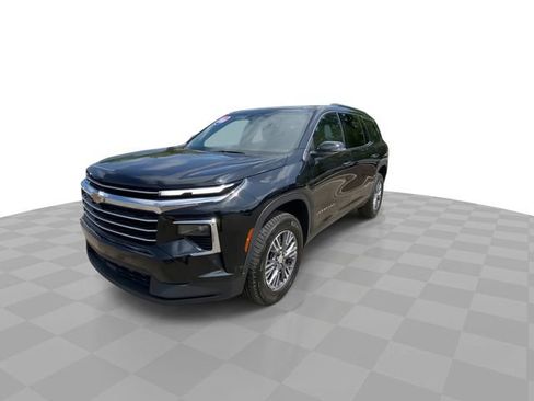 Used 2024 Chevrolet Traverse LT AWD/4WD image 6