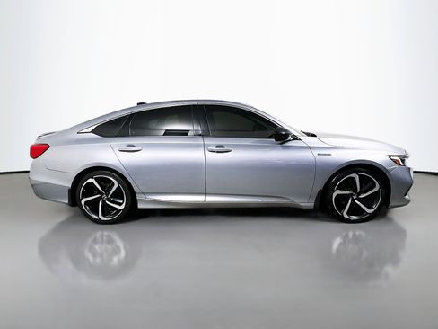 Used 2022 Honda Accord Sport image 3