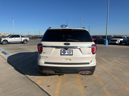Used 2019 Ford Explorer XLT w/ Equipment Group 202A AWD/4WD image 6