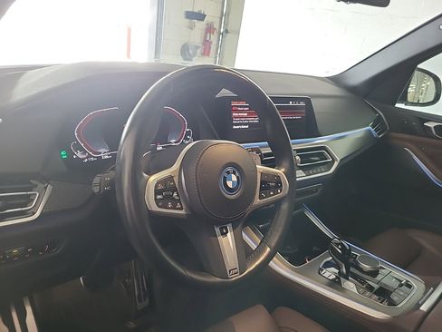 Used 2022 BMW X5 xDrive45e w/ M Sport Package image 10