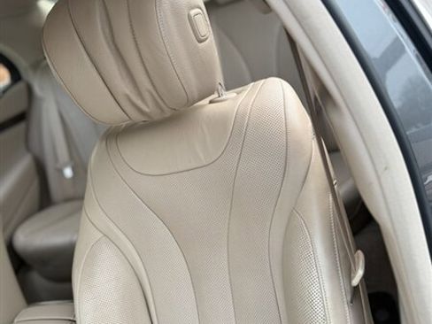 Used 2017 Mercedes-Benz S 550 4MATIC Sedan w/ Premium Package image 27