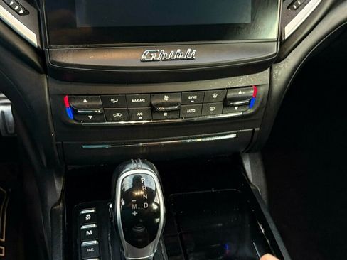 Used 2017 Maserati Ghibli S image 9