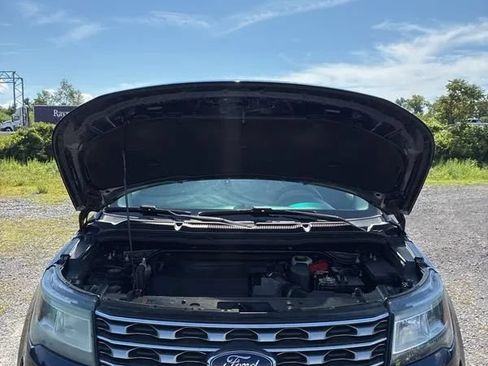 Used 2017 Ford Explorer Limited w/ Equipment Group 301A AWD/4WD image 36