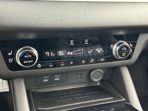 New 2026 Mitsubishi Outlander SEL image 21