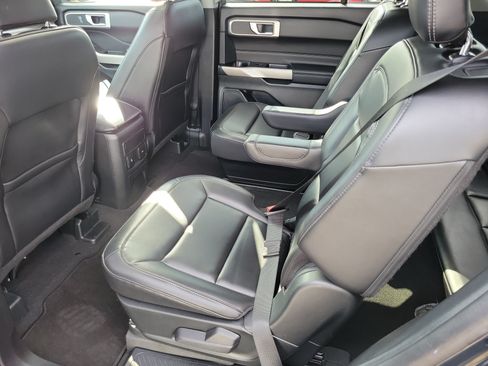 Certified 2023 Ford Explorer XLT w/ Equipment Group 202A RWD image 13