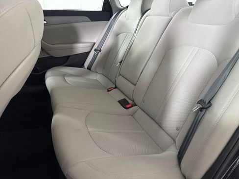 Used 2018 Hyundai Sonata SE image 12