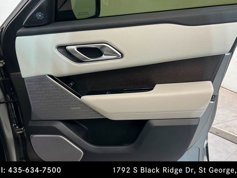 Used 2020 Land Rover Range Rover Velar R-Dynamic S image 23