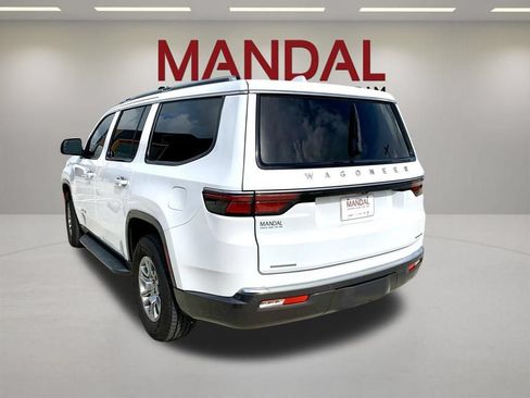 Used 2022 Jeep Wagoneer Series I AWD/4WD image 7