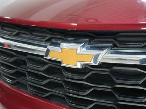 Used 2025 Chevrolet Trax LT FWD image 11