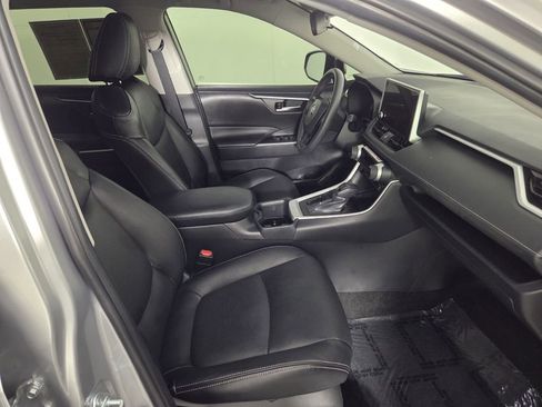Used 2024 Toyota RAV4 XLE image 32