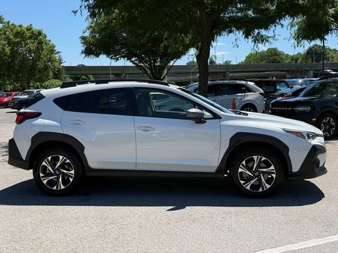 Used 2024 Subaru Crosstrek 2.0i Premium AWD/4WD image 11