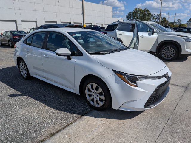 Certified 2024 Toyota Corolla LE FWD image 1