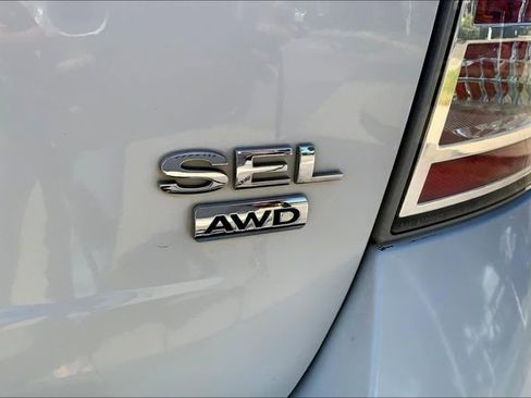 Used 2010 Ford Edge SEL image 8