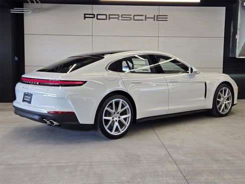 New 2025 Porsche Panamera image 8