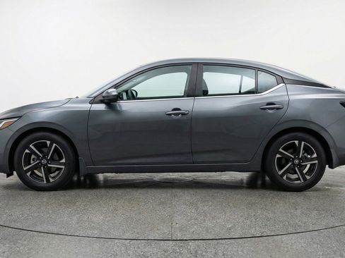 Used 2025 Nissan Sentra SV FWD image 5