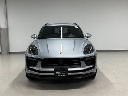 Certified 2026 Porsche Macan image 8