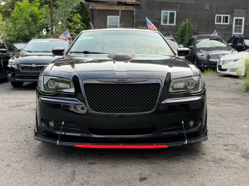 Used 2014 Chrysler 300 C RWD image 11