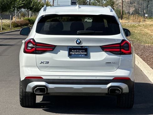 Used 2024 BMW X3 xDrive30i AWD/4WD image 4