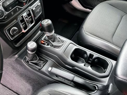 Used 2021 Jeep Wrangler Unlimited Sport image 16