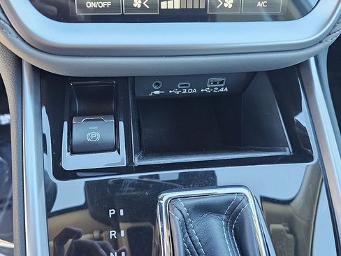 Certified 2025 Subaru Outback Premium image 29