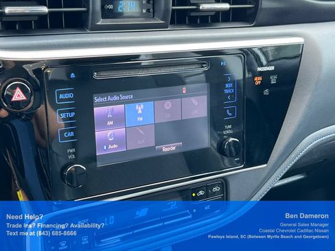 Used 2017 Toyota Corolla SE w/ Carpet Mat Package (TMS) FWD image 32