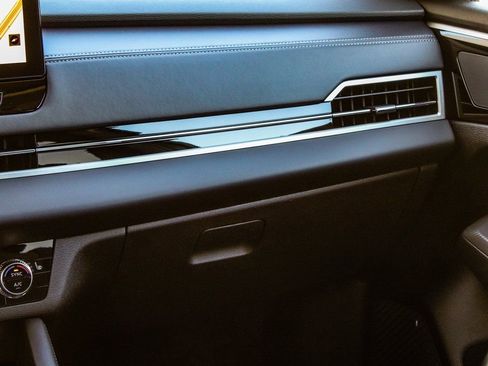 New 2026 Mitsubishi Outlander SE image 17