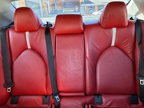 Used 2019 Toyota Camry SE w/ Carpet Mat Package FWD image 10